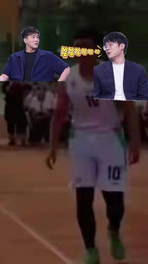 艾伦&小丁解说调侃翟晓川：就喜欢看他跟初中生单挑 从小运球就好配图