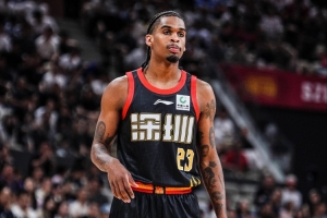 扛起球队!克里斯托弗上半场17中6&罚球6中6 砍下20分7板4助1断配图